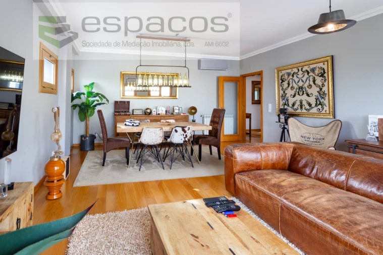 Apartamento T3 para Venda em Santa Iria de Azoia, São João da Talha e Bobadela Foto 4