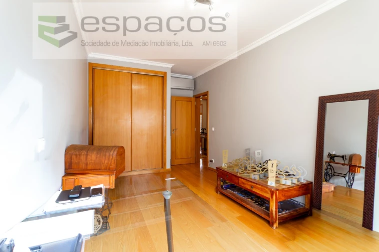 Apartamento T3 para Venda em Santa Iria de Azoia, São João da Talha e Bobadela Foto 15