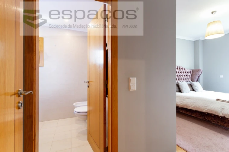 Apartamento T3 para Venda em Santa Iria de Azoia, São João da Talha e Bobadela Foto 24