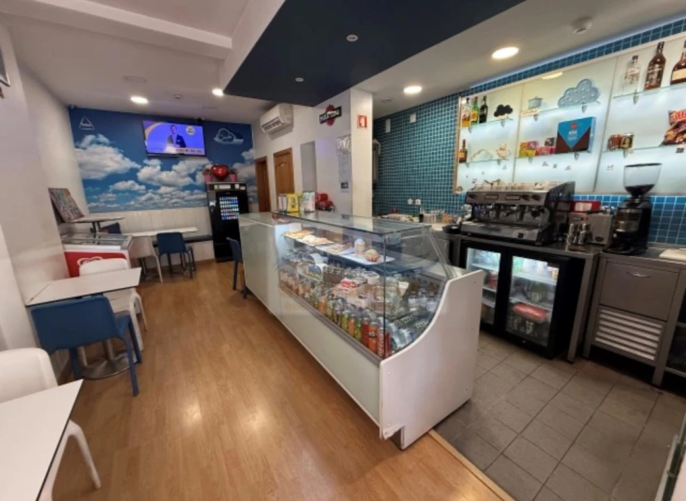 Negócio para Venda em Falagueira-Venda Nova Foto 2