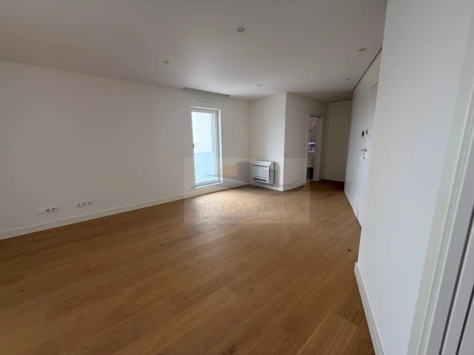 Apartamento T2 para Venda em Carcavelos e Parede Foto 2