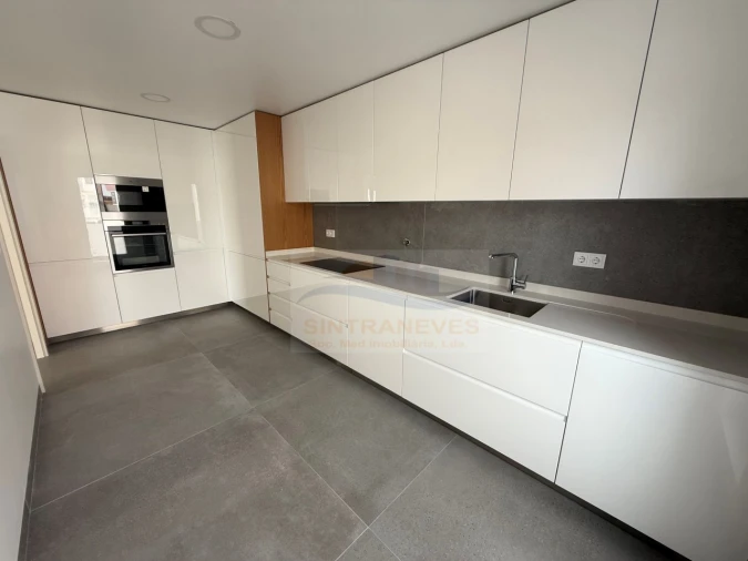 Apartamento T2 para Venda em Carcavelos e Parede Foto 4