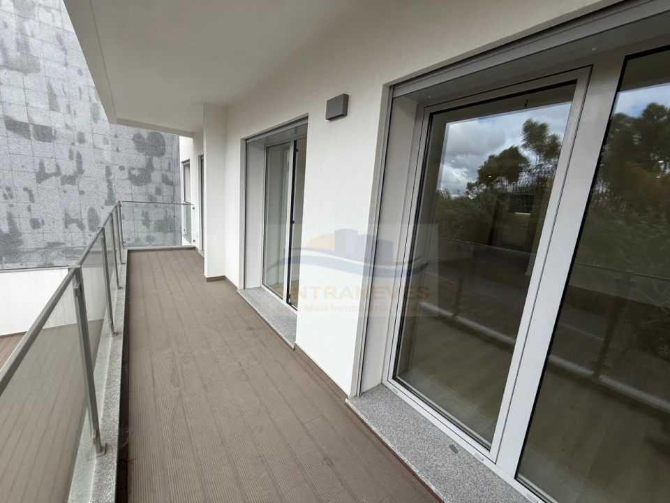 Apartamento T3 para Venda em Carcavelos e Parede Foto 2