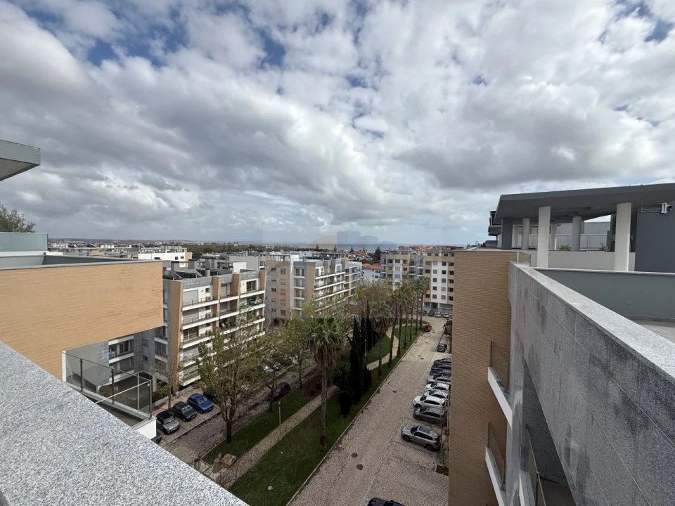 Apartamento T3 para Venda em Carcavelos e Parede Foto 7