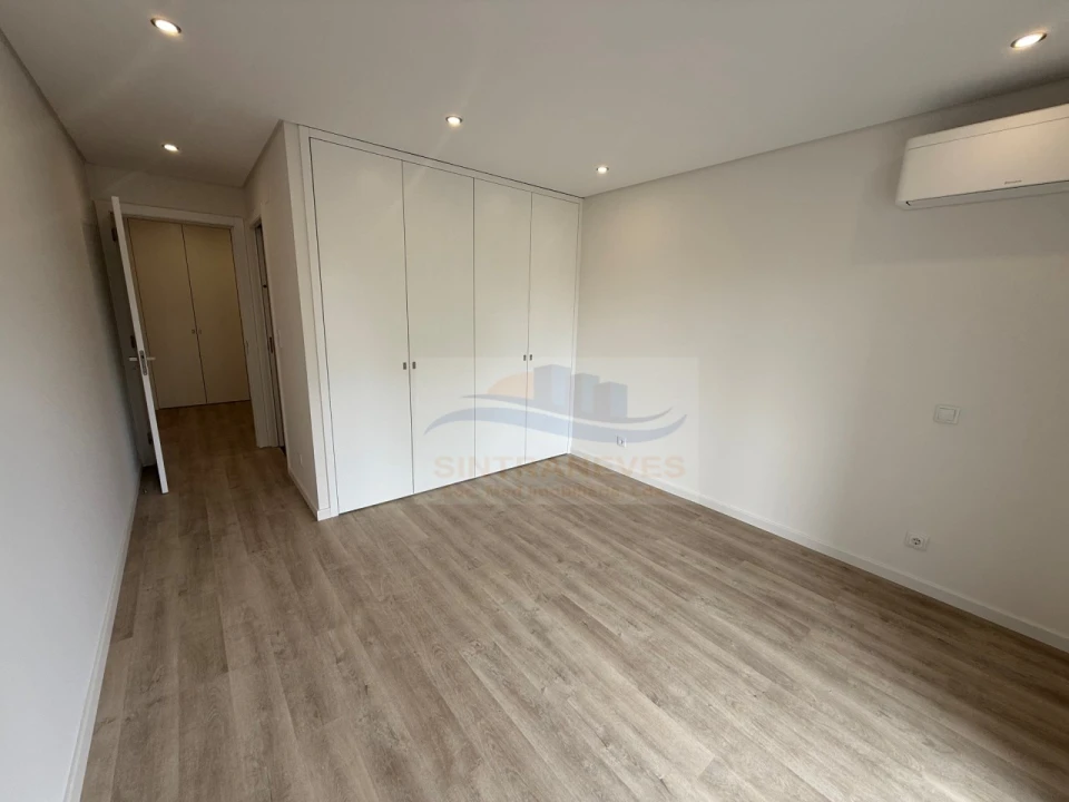 Apartamento T3 para Venda em Carcavelos e Parede Foto 18