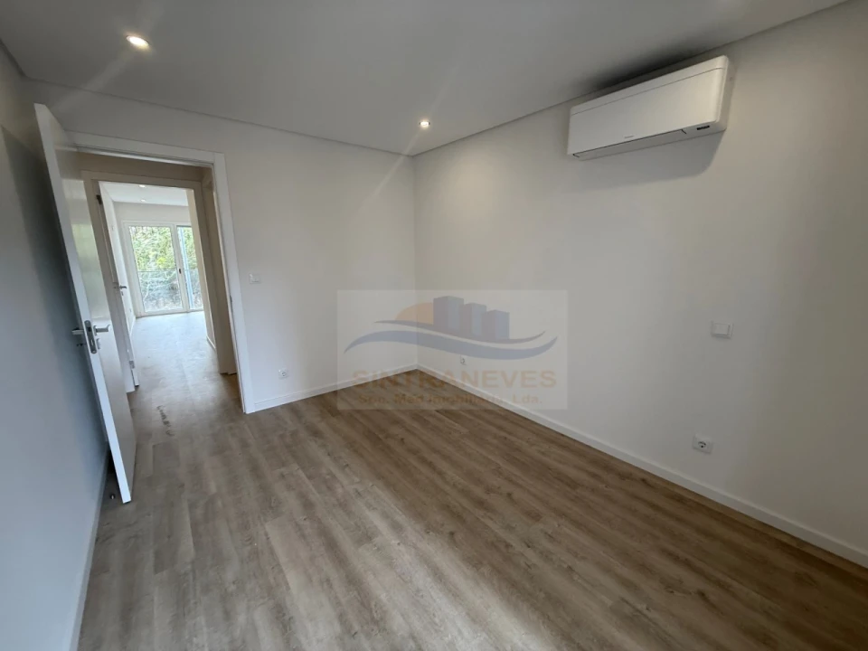 Apartamento T3 para Venda em Carcavelos e Parede Foto 21