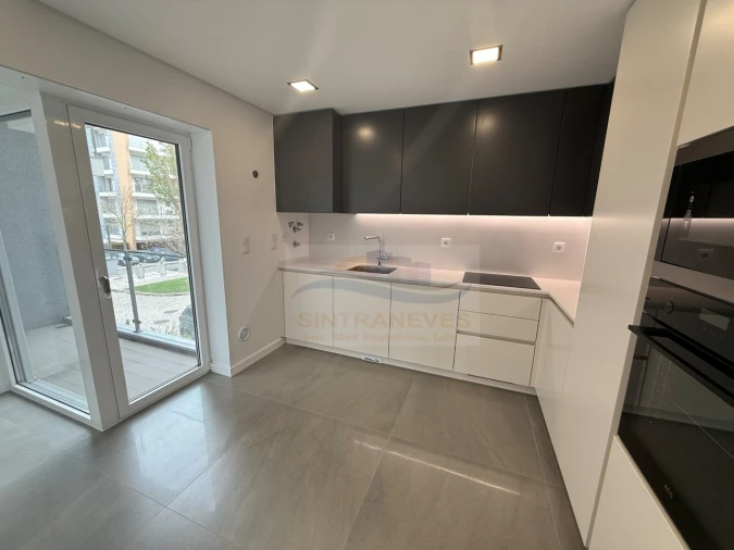 Apartamento T3 para Venda em Carcavelos e Parede Foto 19