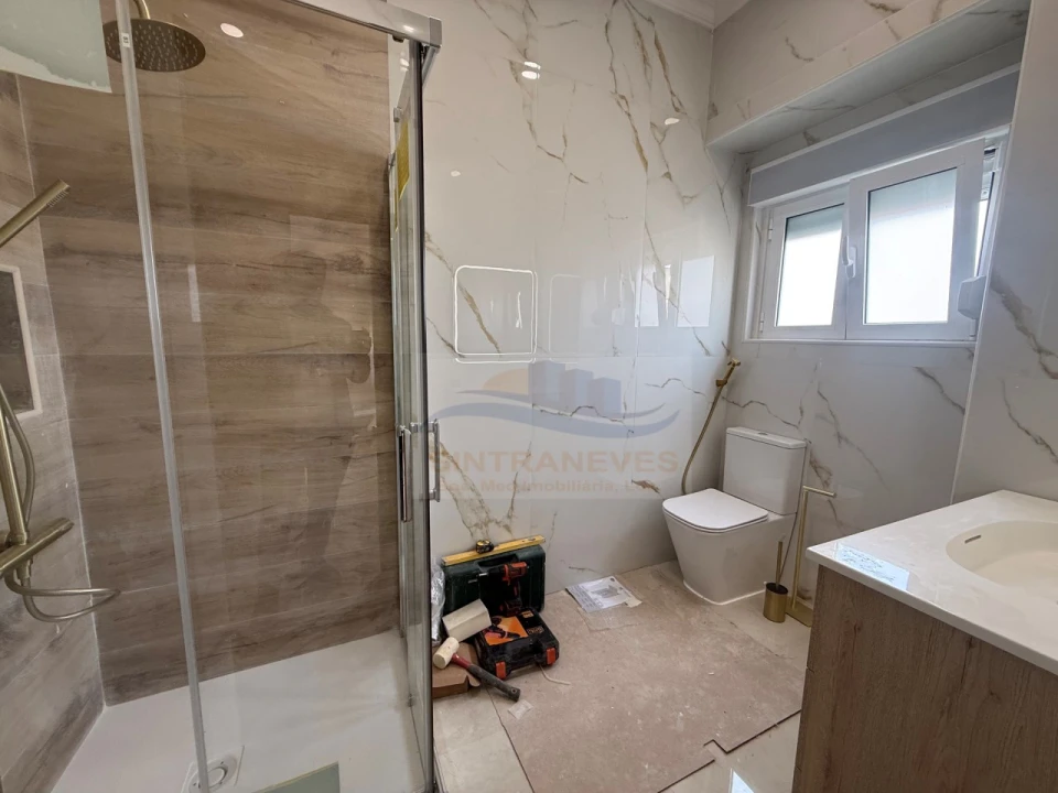 Apartamento T2 para Venda em Venteira Foto 14