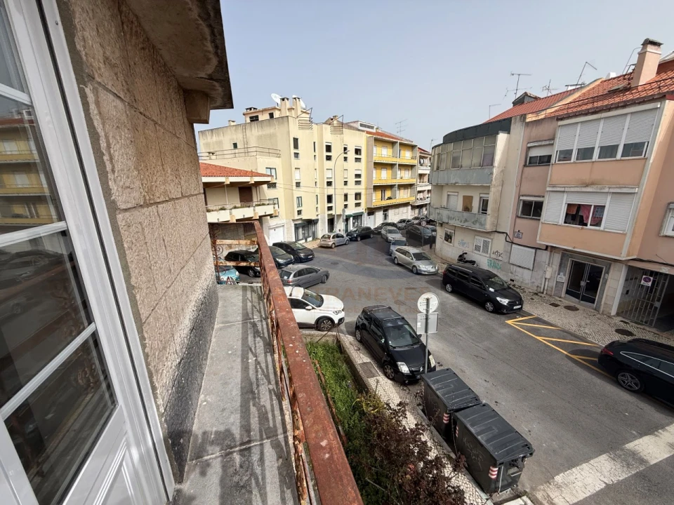 Apartamento T2 para Venda em Venteira Foto 23