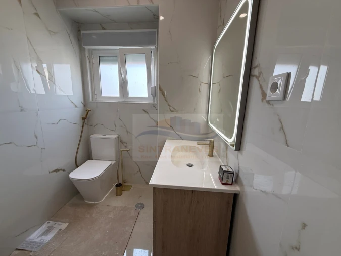 Apartamento T2 para Venda em Venteira Foto 8