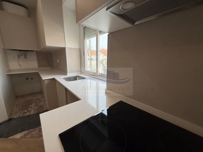 Apartamento T2 para Venda em Venteira Foto 9