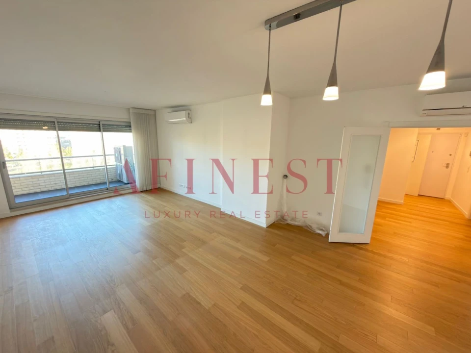 Apartamento T4 para Venda em Lumiar Foto 1