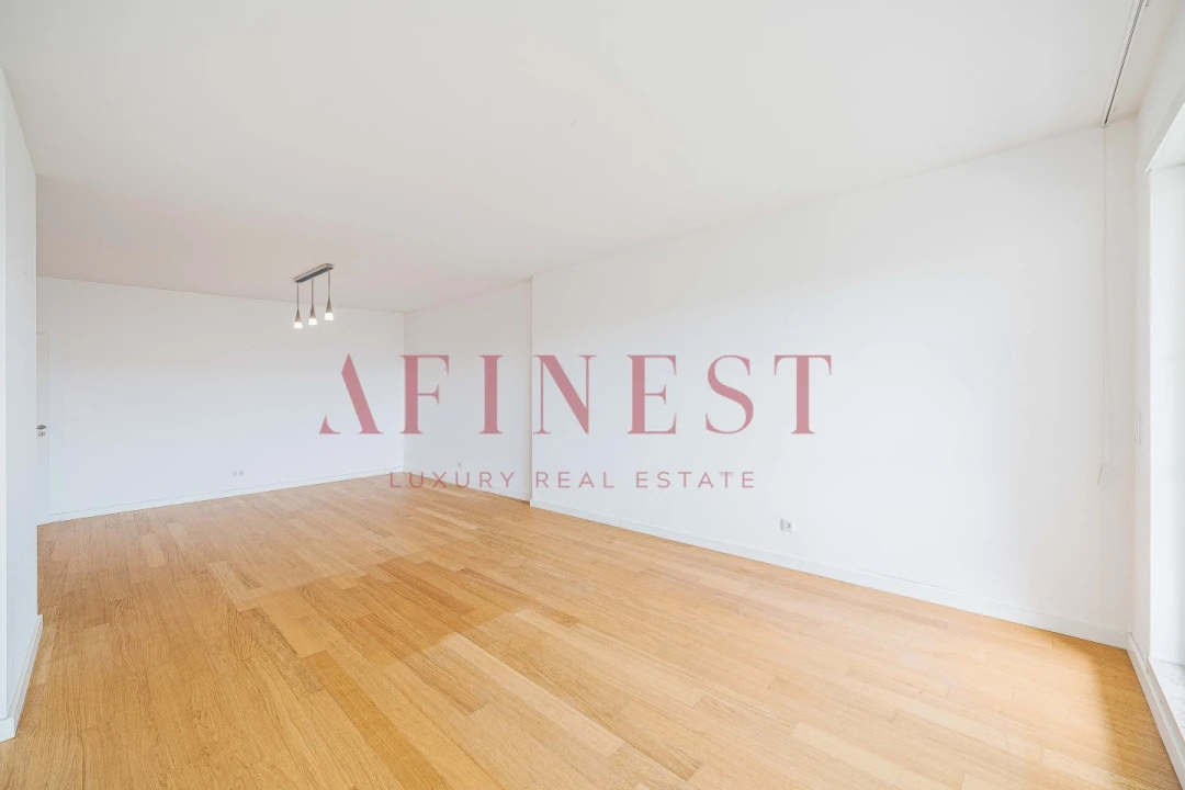 Apartamento T4 para Venda em Lumiar Foto 3