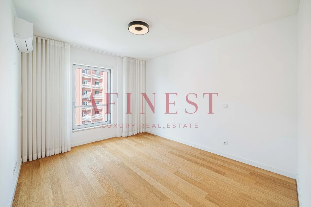 Apartamento T4 para Venda em Lumiar Foto 24