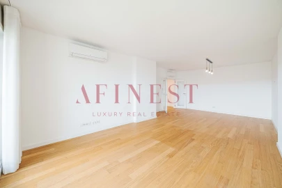 Apartamento T4 para Venda em Lumiar