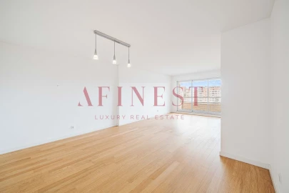 Apartamento T4 para Venda em Lumiar