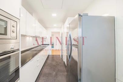 Apartamento T4 para Venda em Lumiar