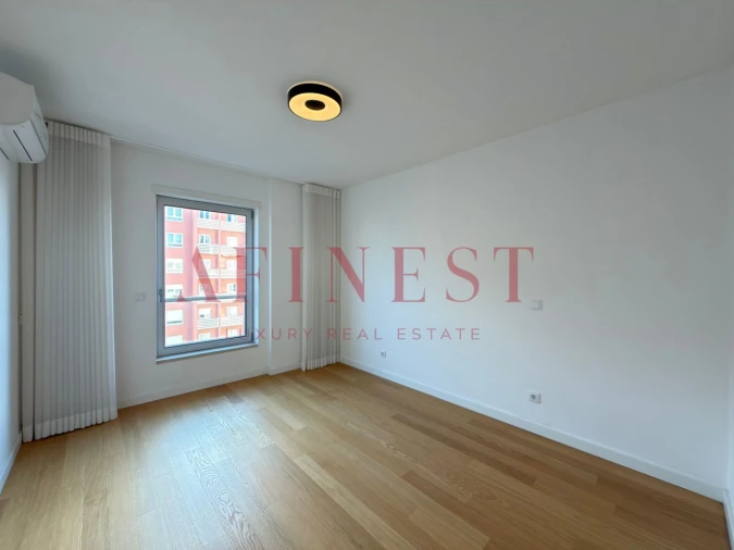 Apartamento T4 para Venda em Lumiar Foto 5