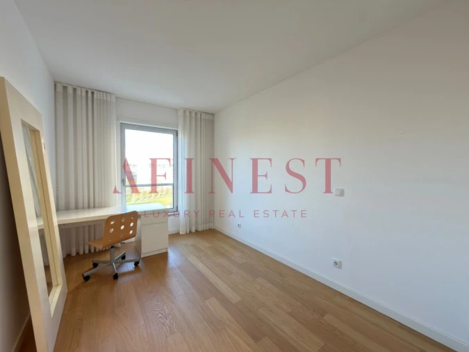 Apartamento T4 para Venda em Lumiar Foto 14