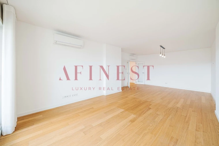 Apartamento T4 para Venda em Lumiar Foto 4