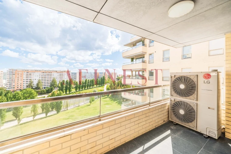 Apartamento T4 para Venda em Lumiar Foto 7
