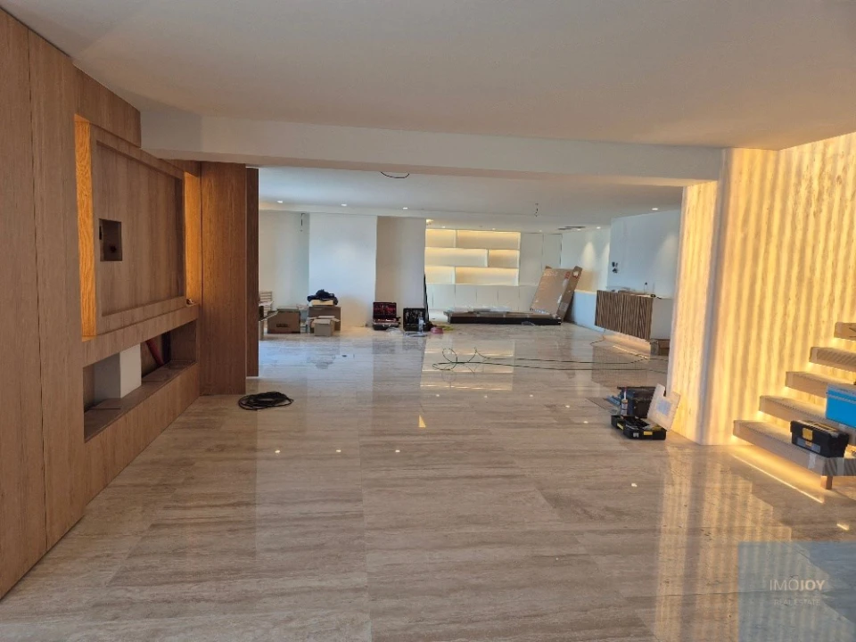 Apartamento T4 para Venda em Carcavelos e Parede Foto 17