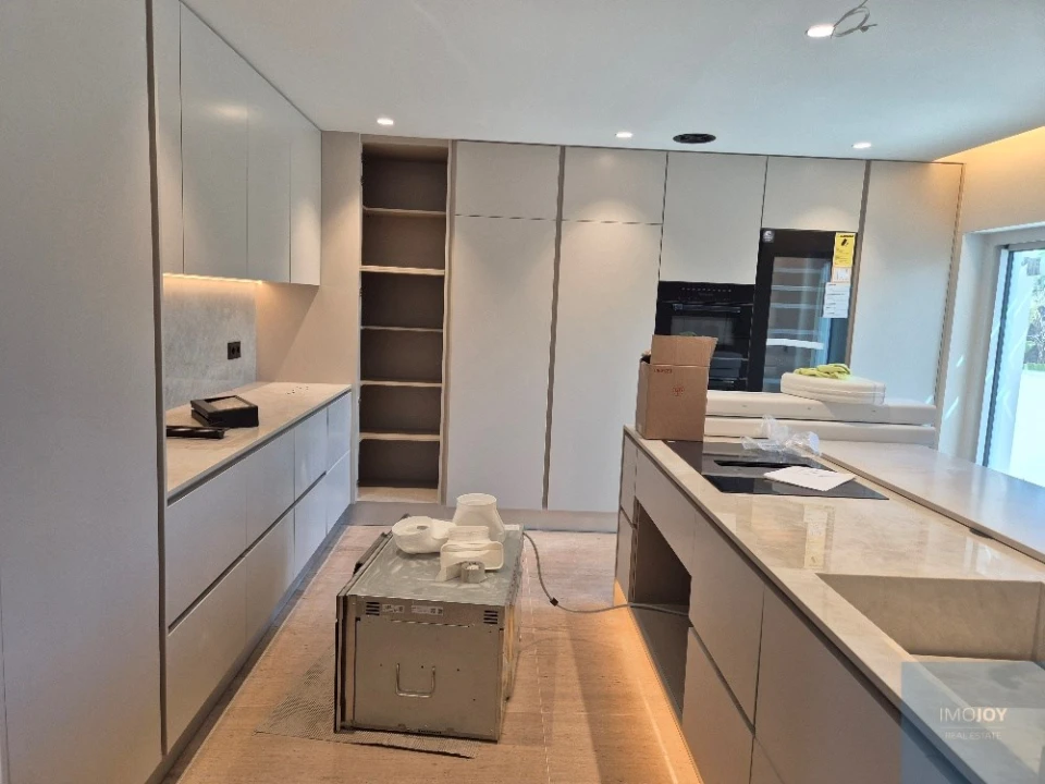 Apartamento T4 para Venda em Carcavelos e Parede Foto 30