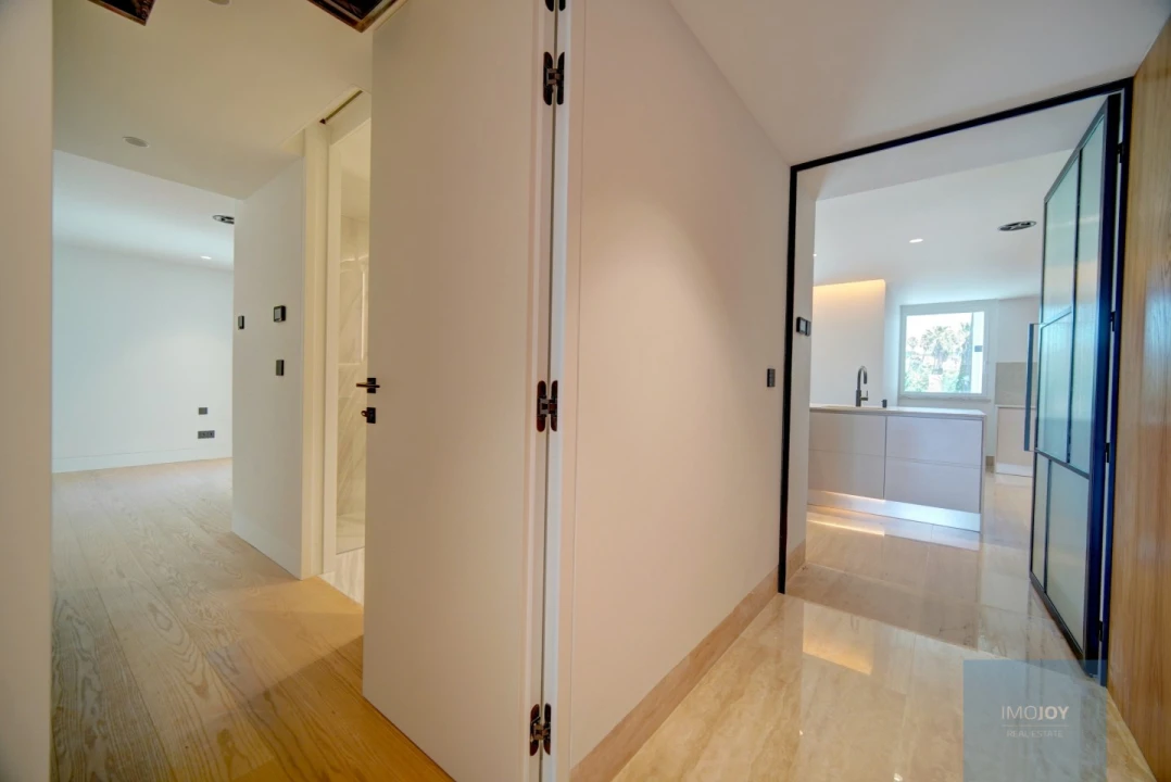 Apartamento T4 para Venda em Carcavelos e Parede Foto 8