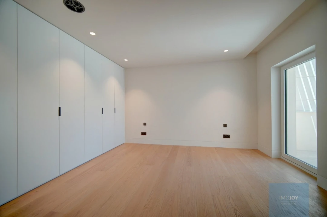Apartamento T4 para Venda em Carcavelos e Parede Foto 15