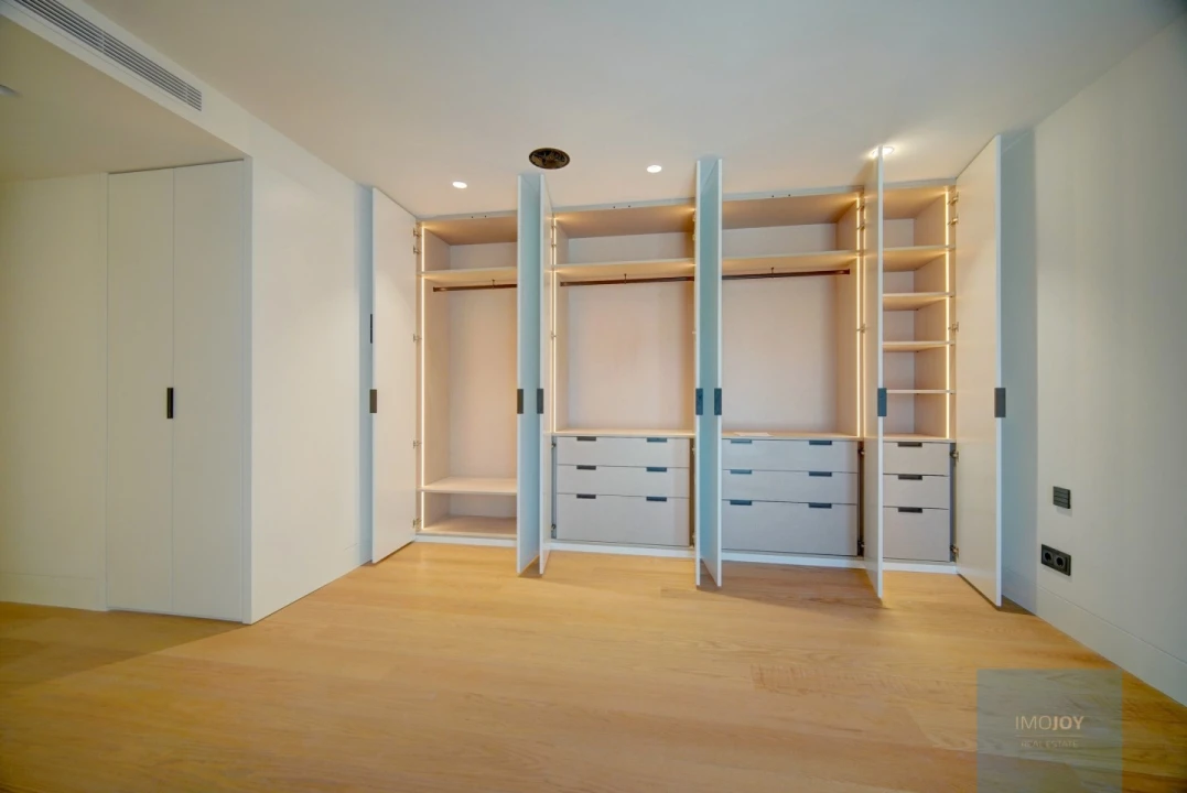 Apartamento T4 para Venda em Carcavelos e Parede Foto 17