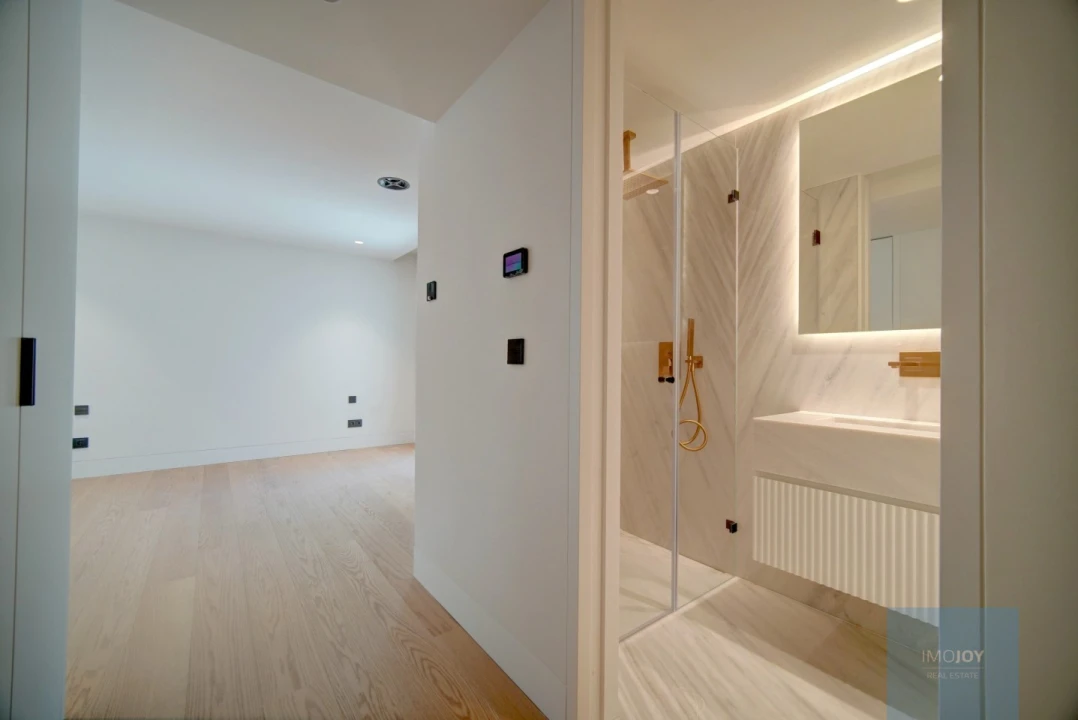 Apartamento T4 para Venda em Carcavelos e Parede Foto 18