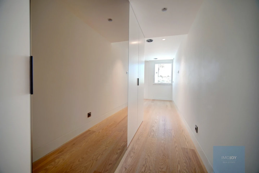 Apartamento T4 para Venda em Carcavelos e Parede Foto 27
