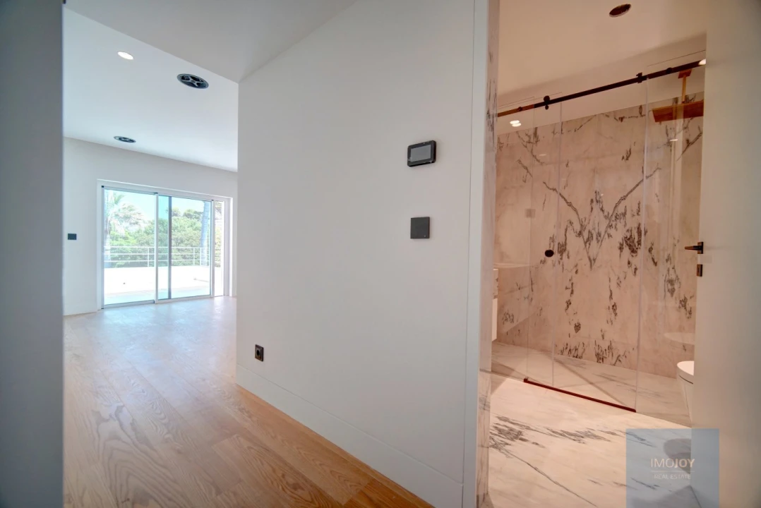 Apartamento T4 para Venda em Carcavelos e Parede Foto 34