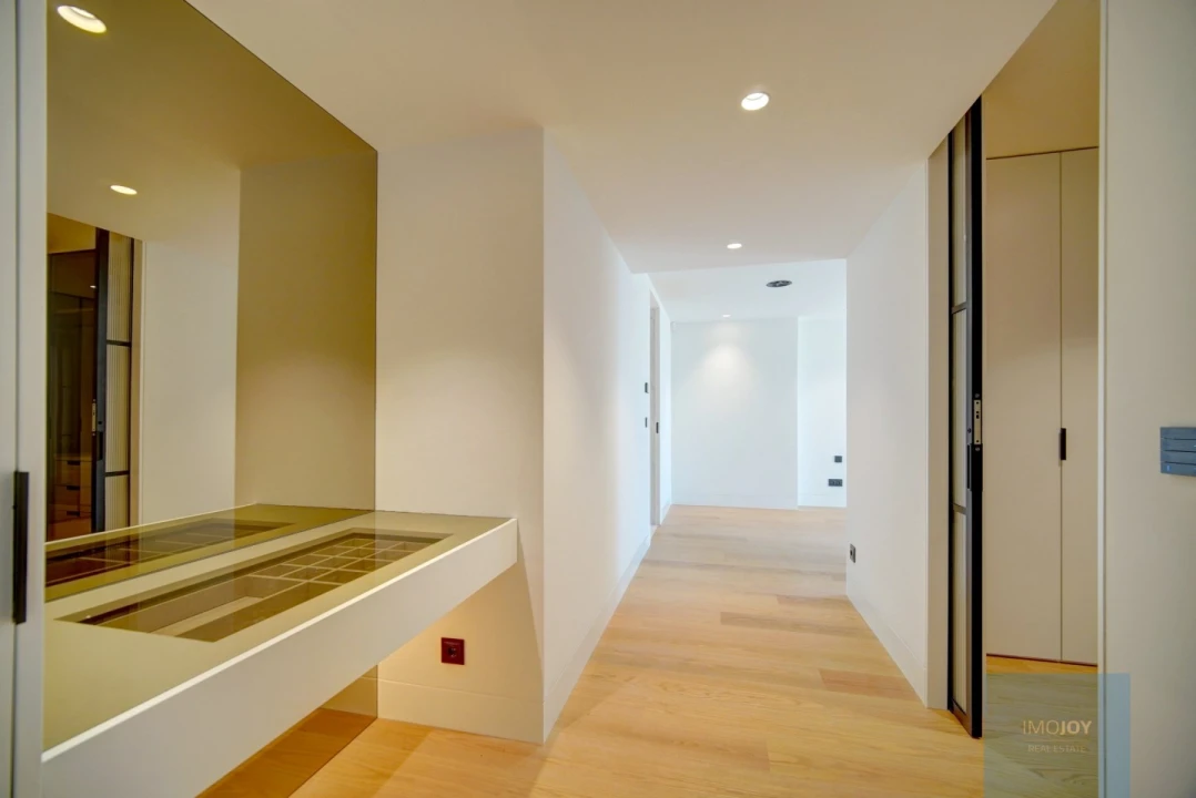 Apartamento T4 para Venda em Carcavelos e Parede Foto 36