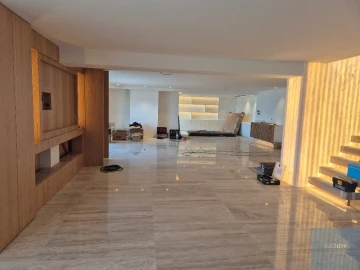 Apartamento T4 para Venda em Carcavelos e Parede