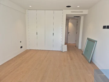 Apartamento T4 para Venda em Carcavelos e Parede