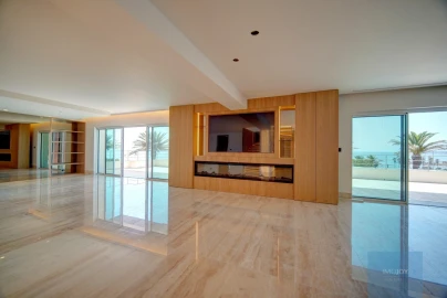 Apartamento T4 para Venda em Carcavelos e Parede