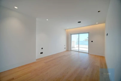 Apartamento T4 para Venda em Carcavelos e Parede
