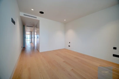Apartamento T4 para Venda em Carcavelos e Parede