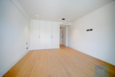 Apartamento T4 para Venda em Carcavelos e Parede