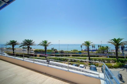 Apartamento T4 para Venda em Carcavelos e Parede