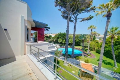 Apartamento T4 para Venda em Carcavelos e Parede