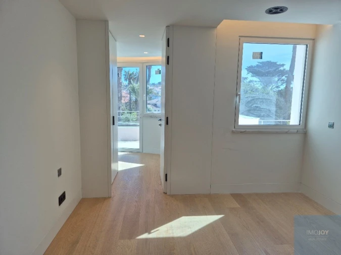 Apartamento T4 para Venda em Carcavelos e Parede Foto 36
