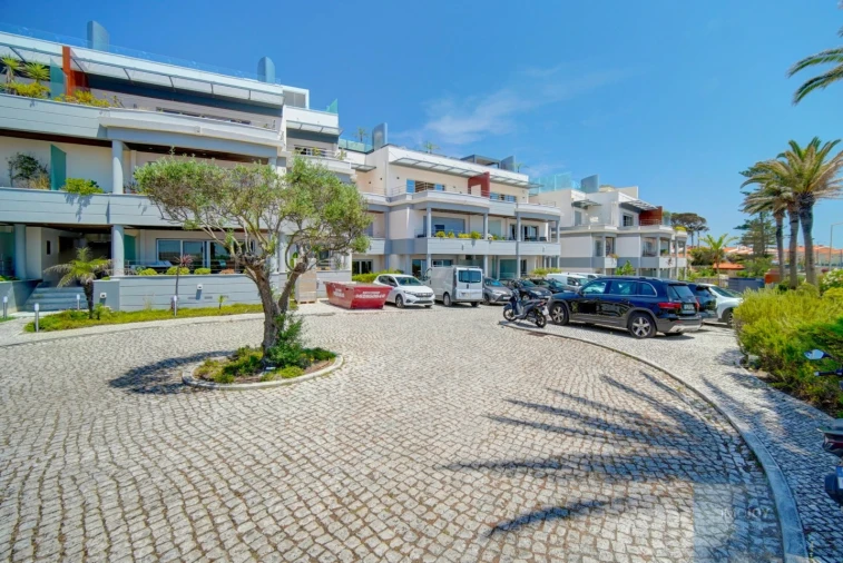 Apartamento T4 para Venda em Carcavelos e Parede Foto 57