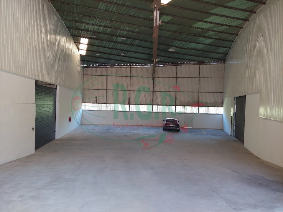 Negócio para Arrendamento em Frazão Arreigada Foto 1