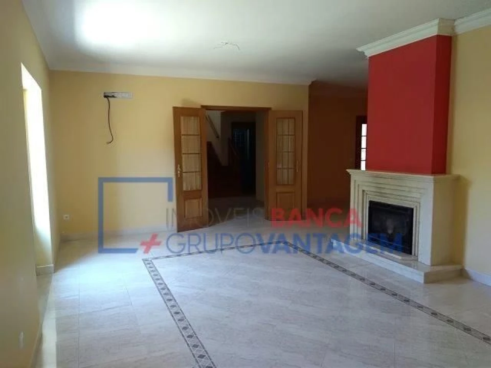 Moradia T3 para Venda em Benavente Foto 3