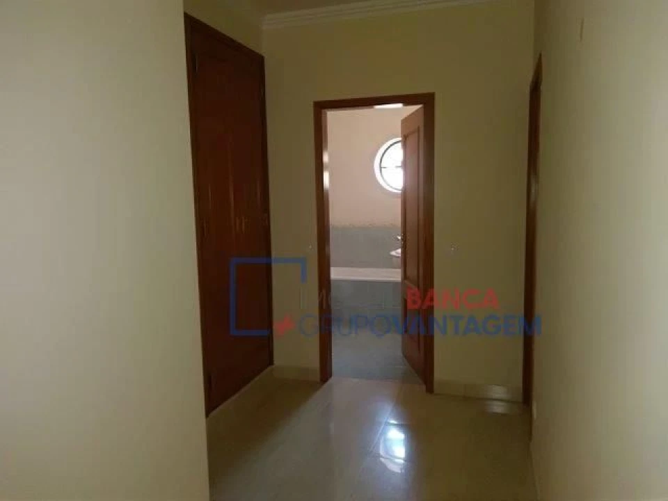 Moradia T3 para Venda em Benavente Foto 8