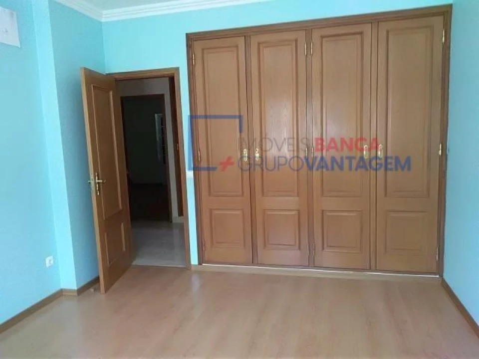 Moradia T3 para Venda em Benavente Foto 10