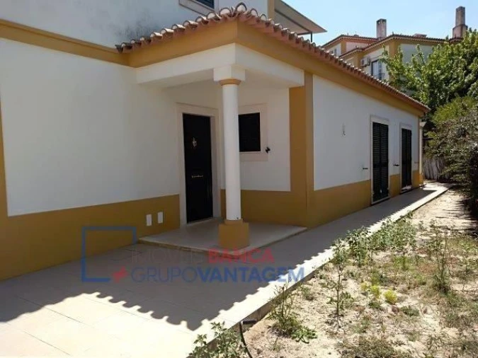 Moradia T3 para Venda em Benavente Foto 23