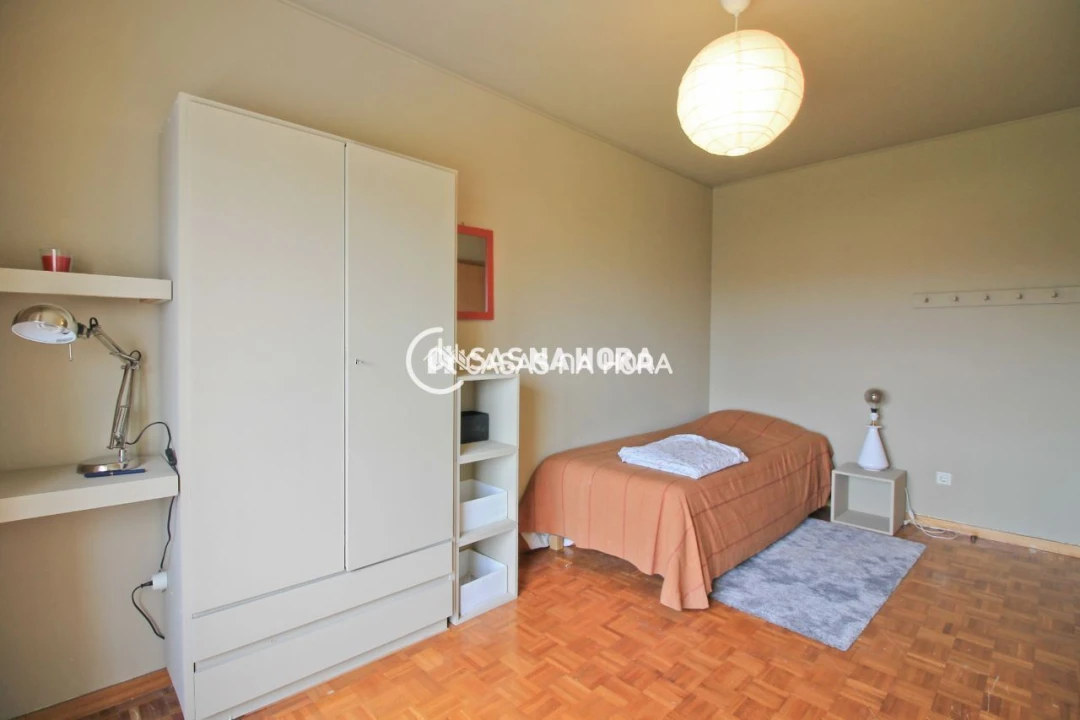 Apartamento T3 para Arrendamento em Ramalde Foto 21